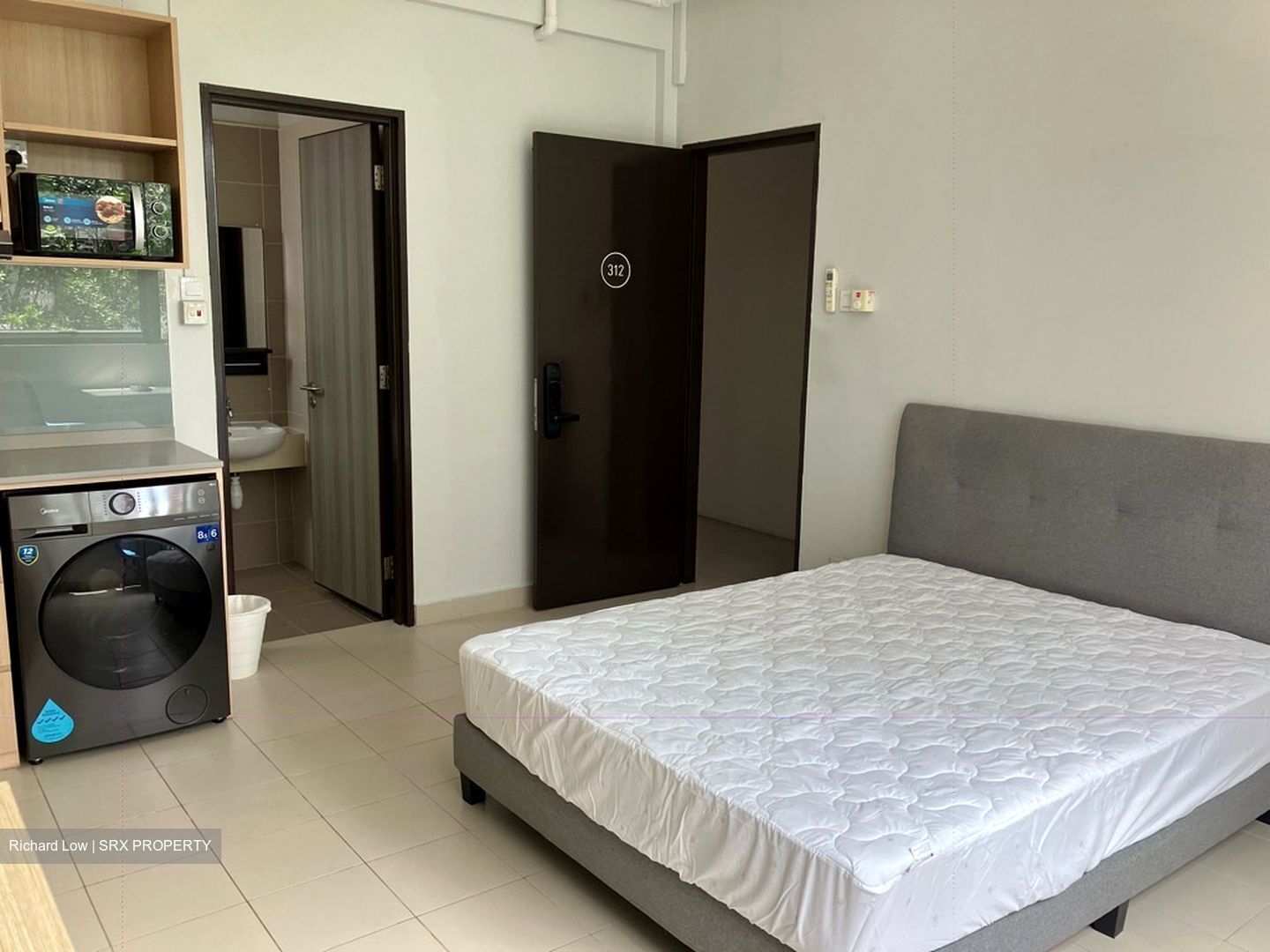 Boon Lay Drive (D22), Apartment #426000561